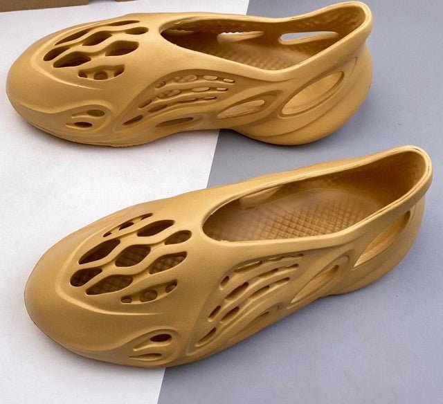 2023 Yeezy High Quality Unisex Beach Shoes EVA Soft and Comfortable Sports Sandals Outdoor Jogging Shoes - TimelessGear9