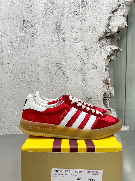 Hot Gazelles Low Cut Retro Collaboration Designer Sneakers