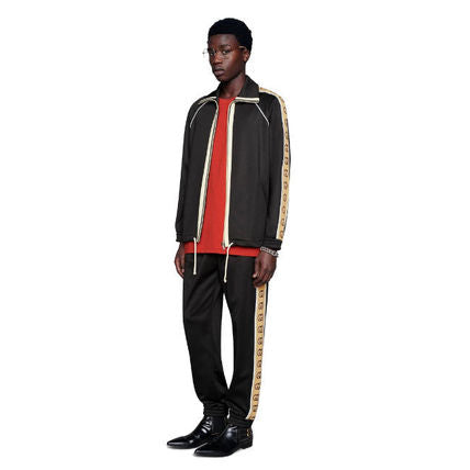 Highly Popular Gucci Logo Black Track Suit