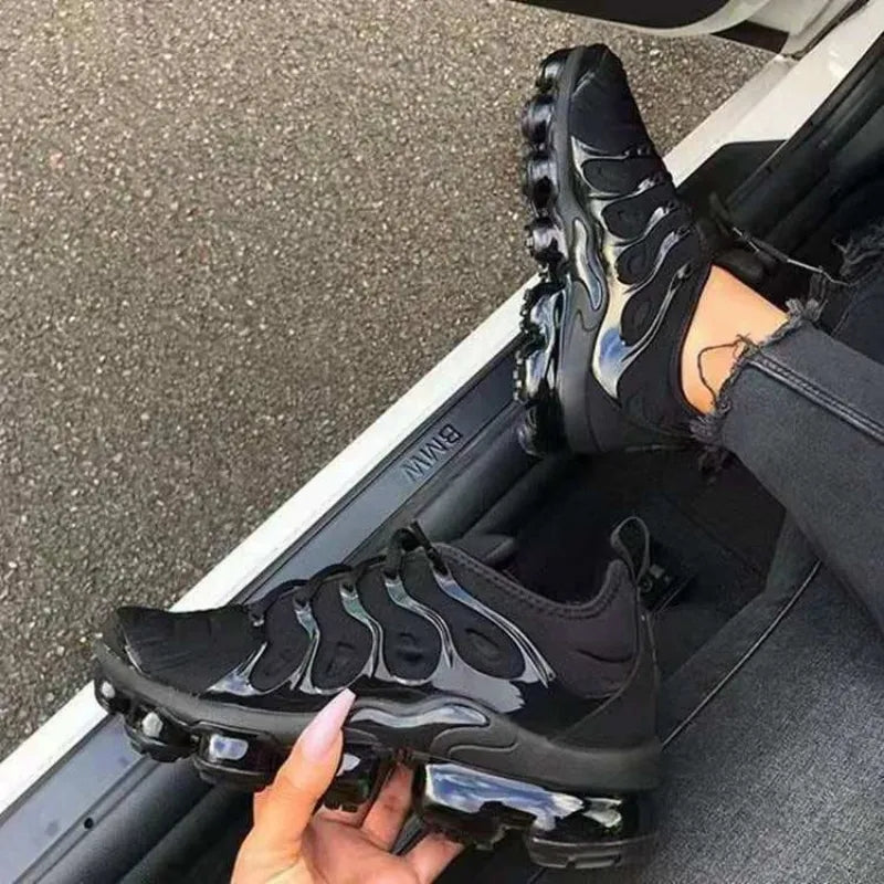 Low top Vapor max running shoes