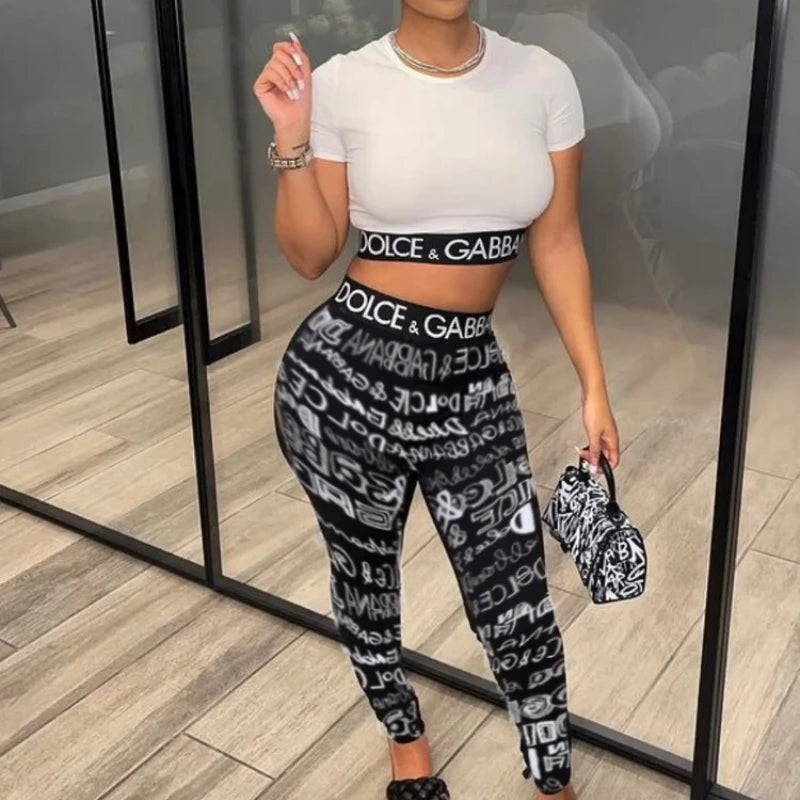 Fabulous 2024 Stylish Two Piece Women Designer Fashion Set Bodycon Top & Bottom Crop Top