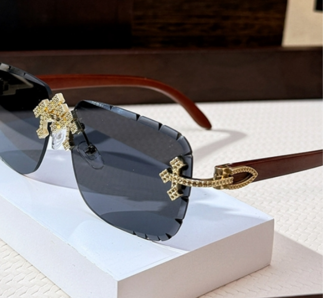 Chrome Hrt Elegant Black Sunglasses with Gold Accents
