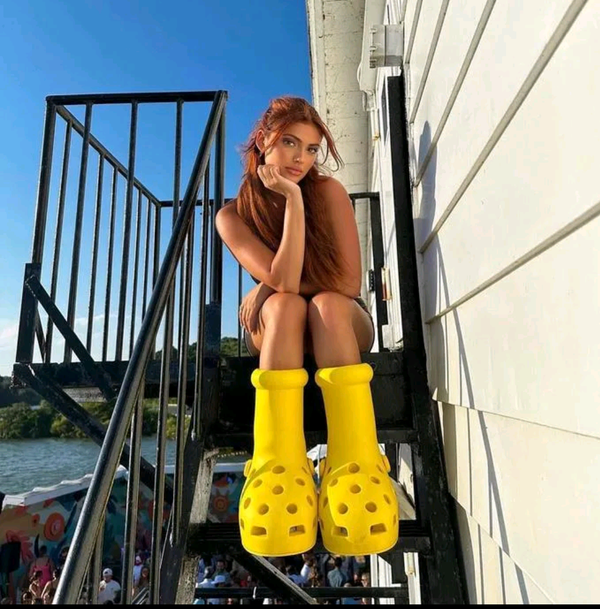 Thick Big Bottoms Cartoon Boots.