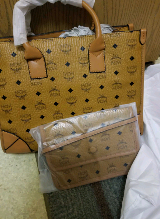 MCM Shoulder Tote With Clutch Bag Purse