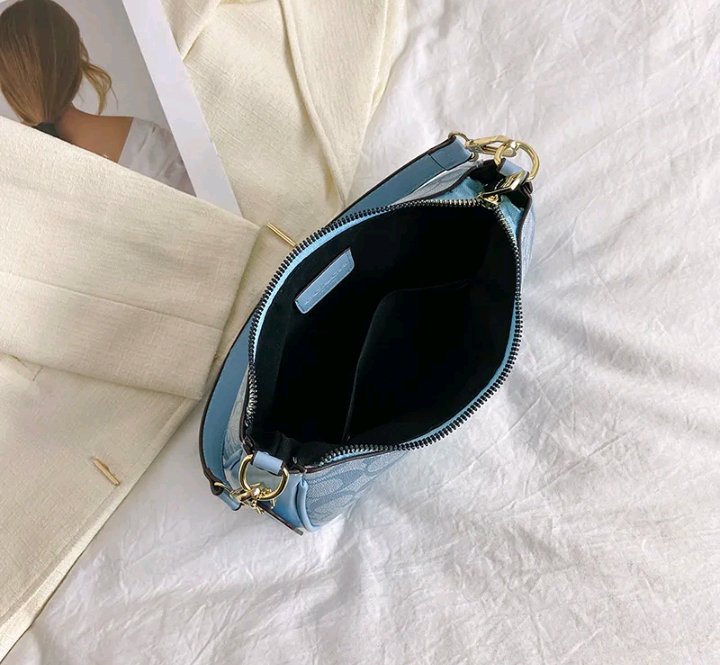 Classic Coach Shoulder Bag - TimelessGear9