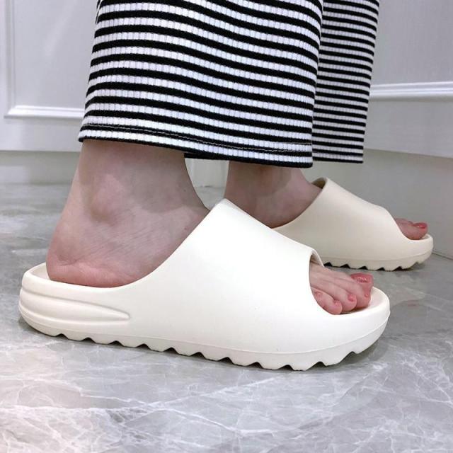 Unisex Cartoon Yezzy Summer Slippers Beach Slides Sandals Cartoon Rabbit Game Flip Flops - TimelessGear9