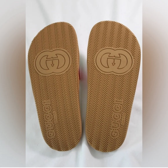 GUCCI slides with interlocking